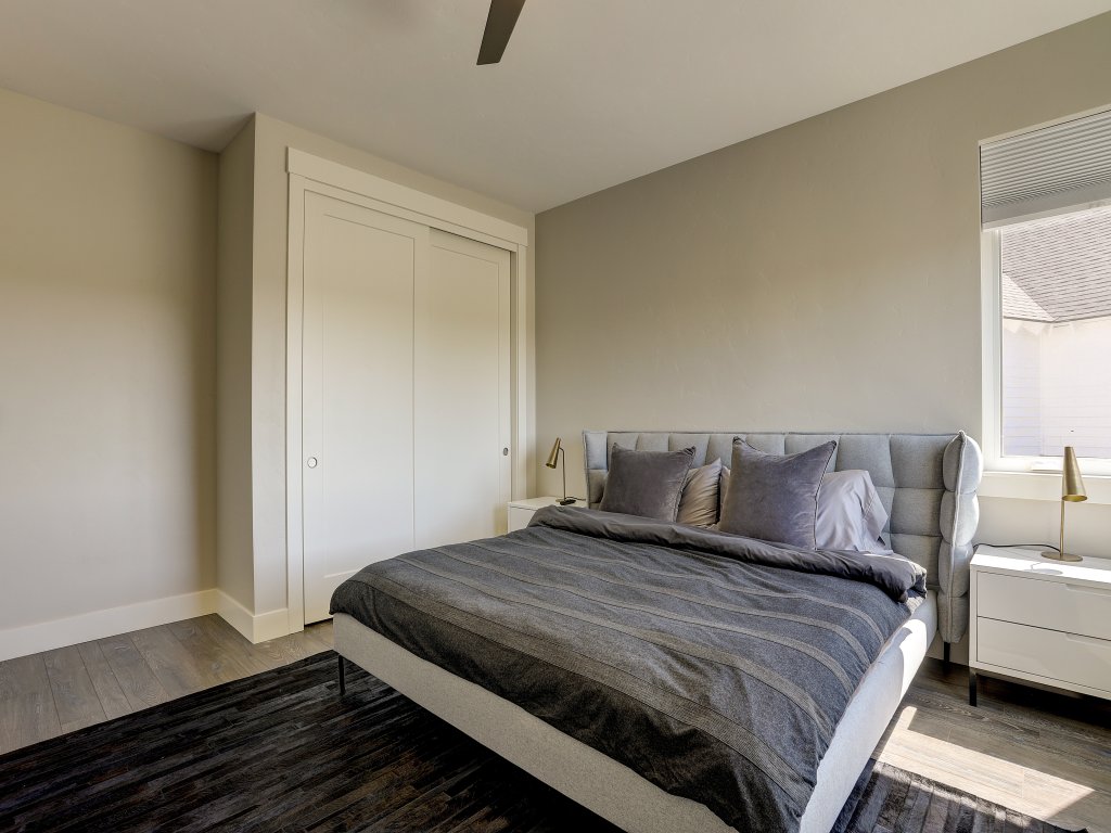 Ruby Peak Spacious & Comfortable Home - 30 day minimum Vacation Rental in Bend - RedAwning