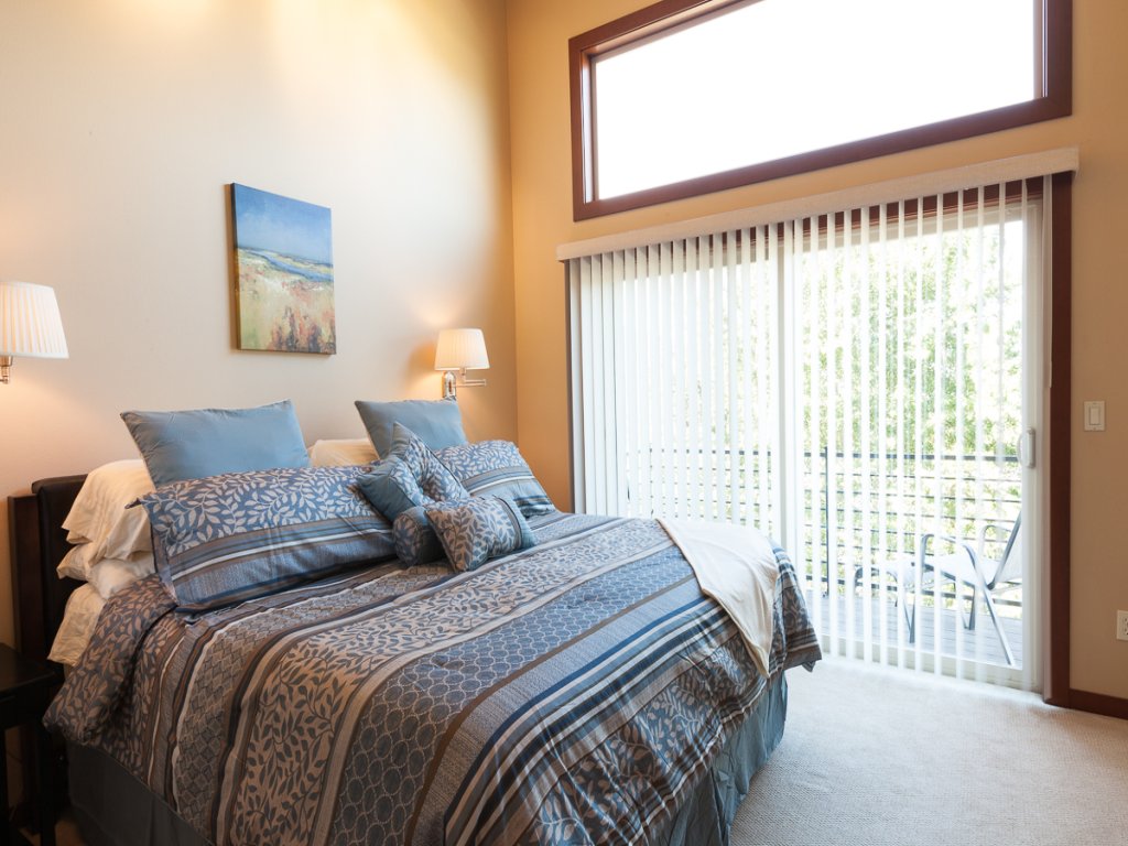 NEW Condo Downwider with Hot Tub, Minutes Away from The Columbia River Gorge Vacation Rental in Hood River - RedAwning