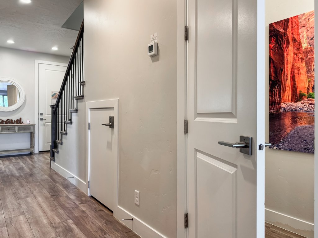 Stargazer – Luxury Condo, Rooftop Views, Private Hot Tub Vacation Rental in St. George - RedAwning