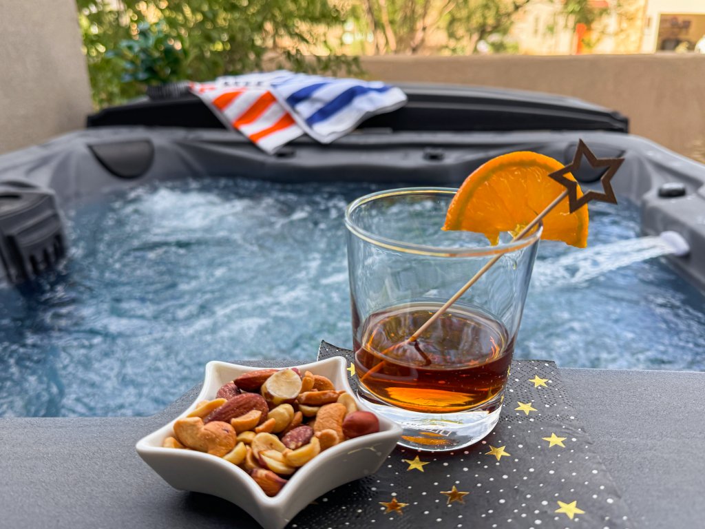 Stargazer – Luxury Condo, Rooftop Views, Private Hot Tub Vacation Rental in St. George - RedAwning