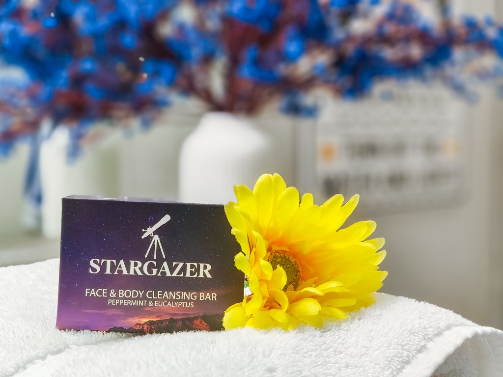Stargazer – Luxury Condo, Rooftop Views, Private Hot Tub Vacation Rental in St. George - RedAwning
