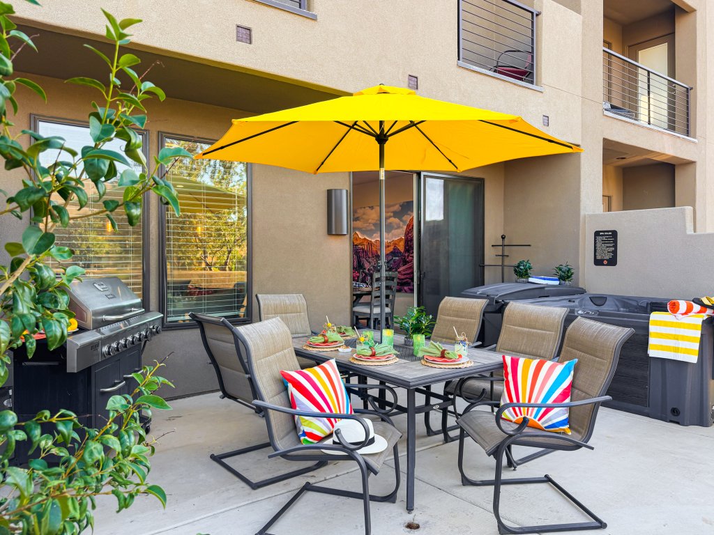 Stargazer – Luxury Condo, Rooftop Views, Private Hot Tub Vacation Rental in St. George - RedAwning
