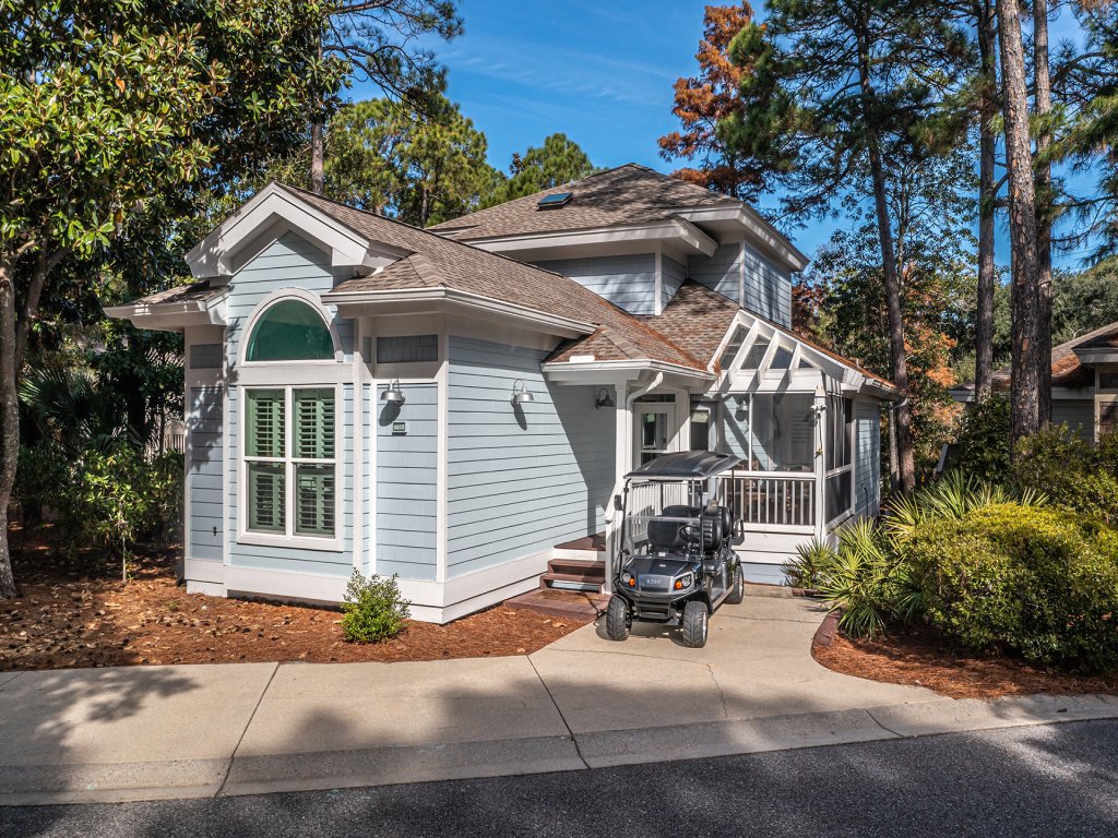 8852 Bay Pine Vacation Rental in Miramar Beach - RedAwning