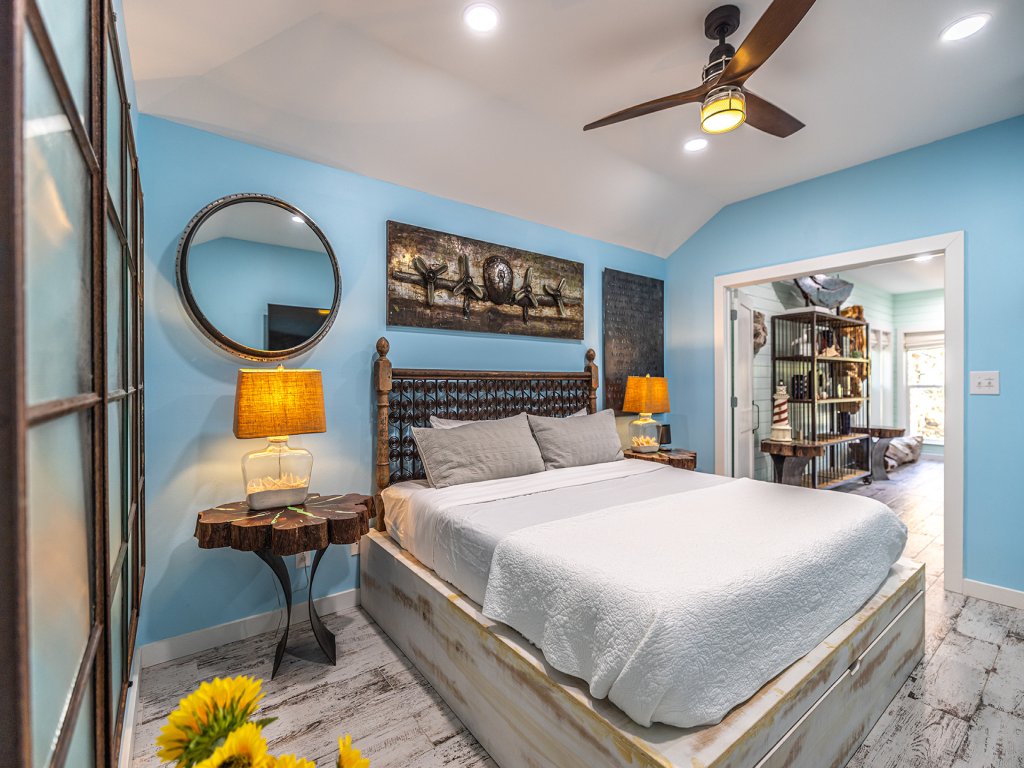 8852 Bay Pine Vacation Rental in Miramar Beach - RedAwning