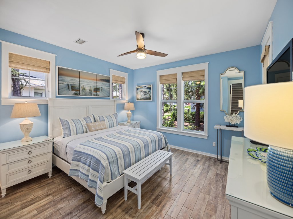 1345 Laurel Grove Vacation Rental in Miramar Beach - RedAwning