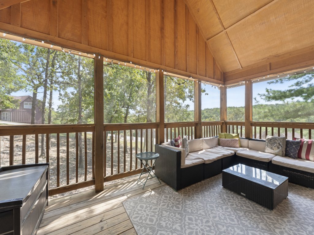 SBL85 -Paradise Lodge Vacation Rental in Branson West - RedAwning