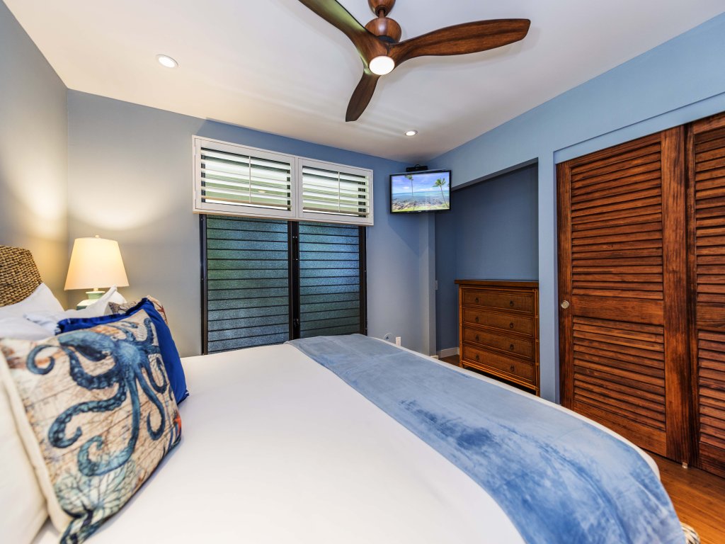 Noelani 304 3 Bedroom/2.5 Bath Condo Vacation Rental in Lahaina - RedAwning