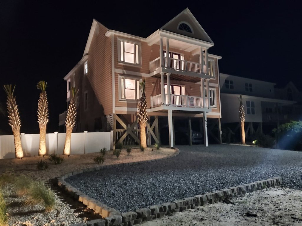 Ohana Tides / 555 Ocean Blvd West Vacation Rental in Holden Beach - RedAwning