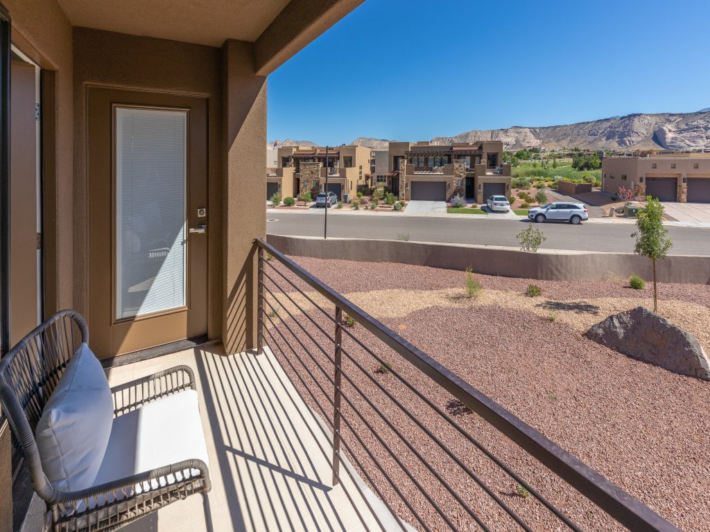 Fable House Vacation Rental in St. George - RedAwning