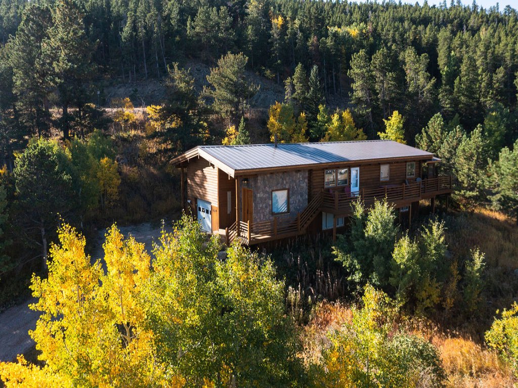 Nederland Getaway Vacation Rental in Nederland - RedAwning