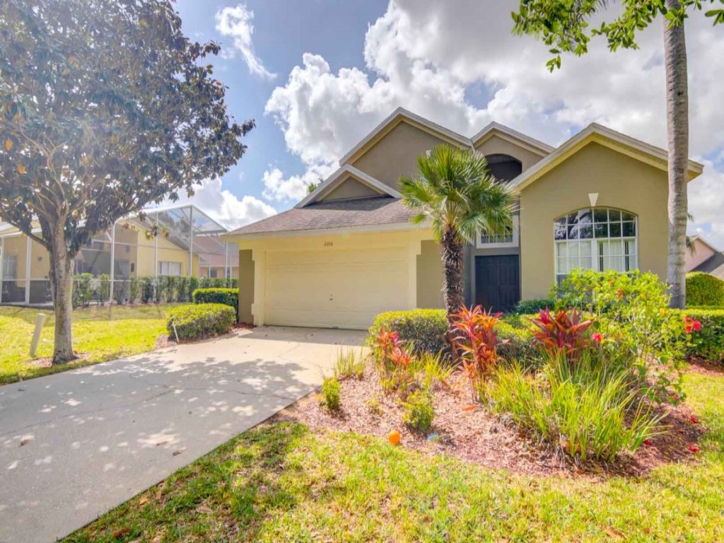 Privacy Pool Area In This Beautiful Home! Vacation Rental in Haines City - RedAwning
