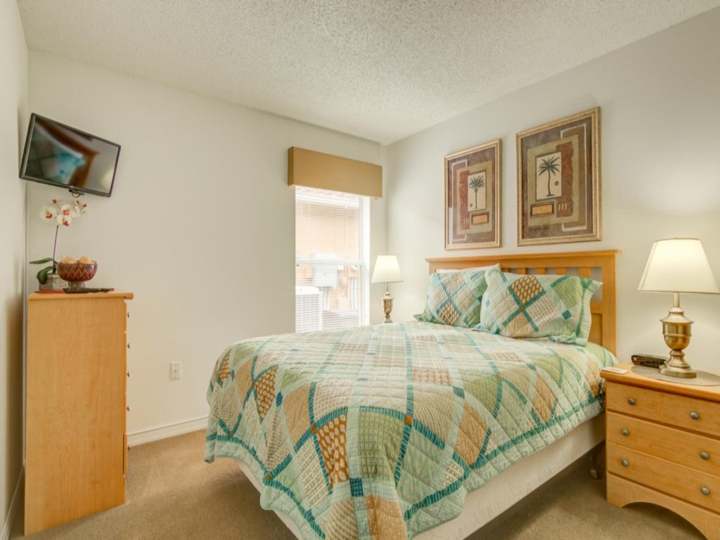 Gated Community Southern Dunes Golf Vacation Rental in Haines City - RedAwning