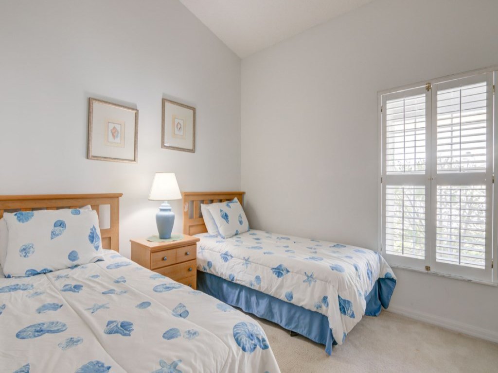 Privacy Bush Around Pool! Vacation Rental in Haines City - RedAwning