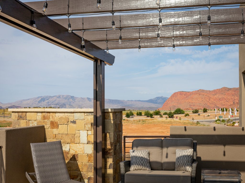 Hermes Hideaway Vacation Rental in St. George - RedAwning