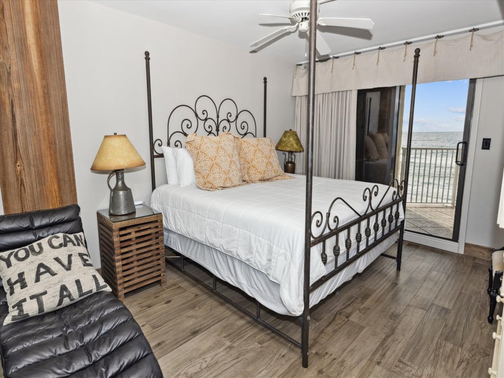 IR 402 is a Gorgeous Gulf Front 2 BR 2 Ba with washer/dryer Vacation Rental in Destin - RedAwning