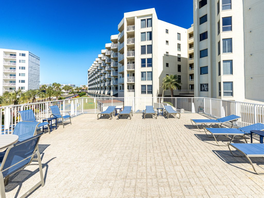 IR 402 is a Gorgeous Gulf Front 2 BR 2 Ba with washer/dryer Vacation Rental in Destin - RedAwning