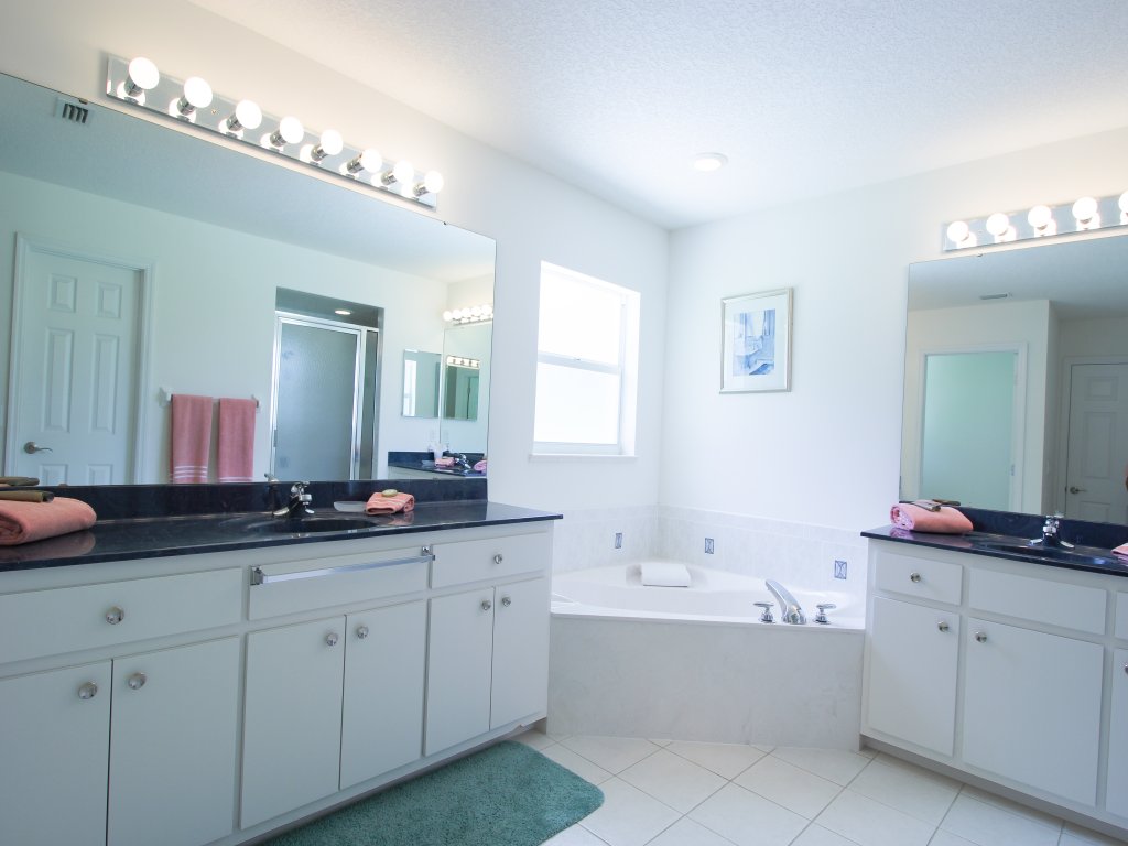 Spacious modern pool home, Family & Golf trips - 4727 Vacation Rental in Florida - RedAwning