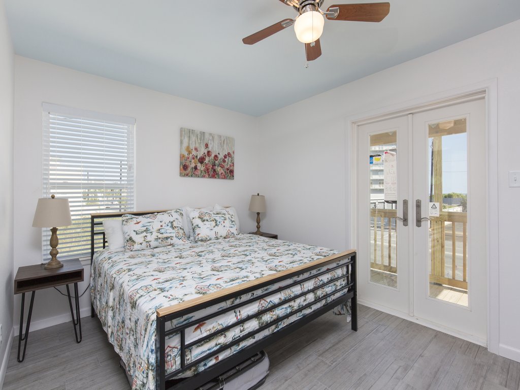 1915 Gulf Blvd Vacation Rental in South Padre Island - RedAwning