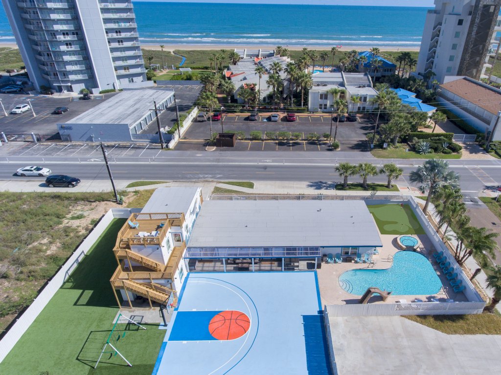 1915 Gulf Blvd Vacation Rental in South Padre Island - RedAwning