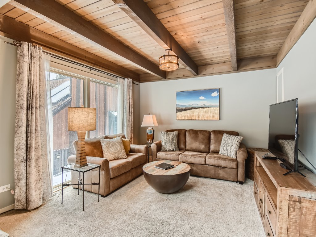 Spacious Mill Run 3 Townhouse Close to City Attractions Vacation Rental in Breckenridge - RedAwning