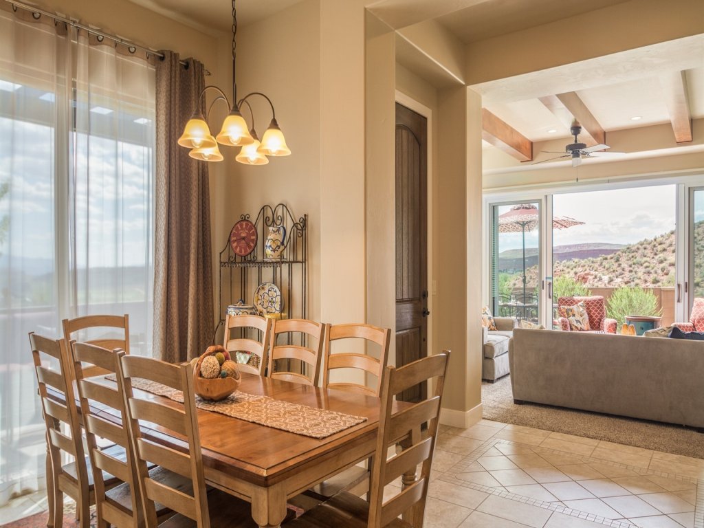 Sun-E-Scape Vacation Rental in Utah - RedAwning