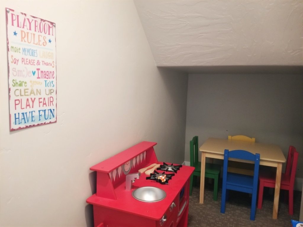 Sunshine Serendipity Vacation Rental in Utah - RedAwning