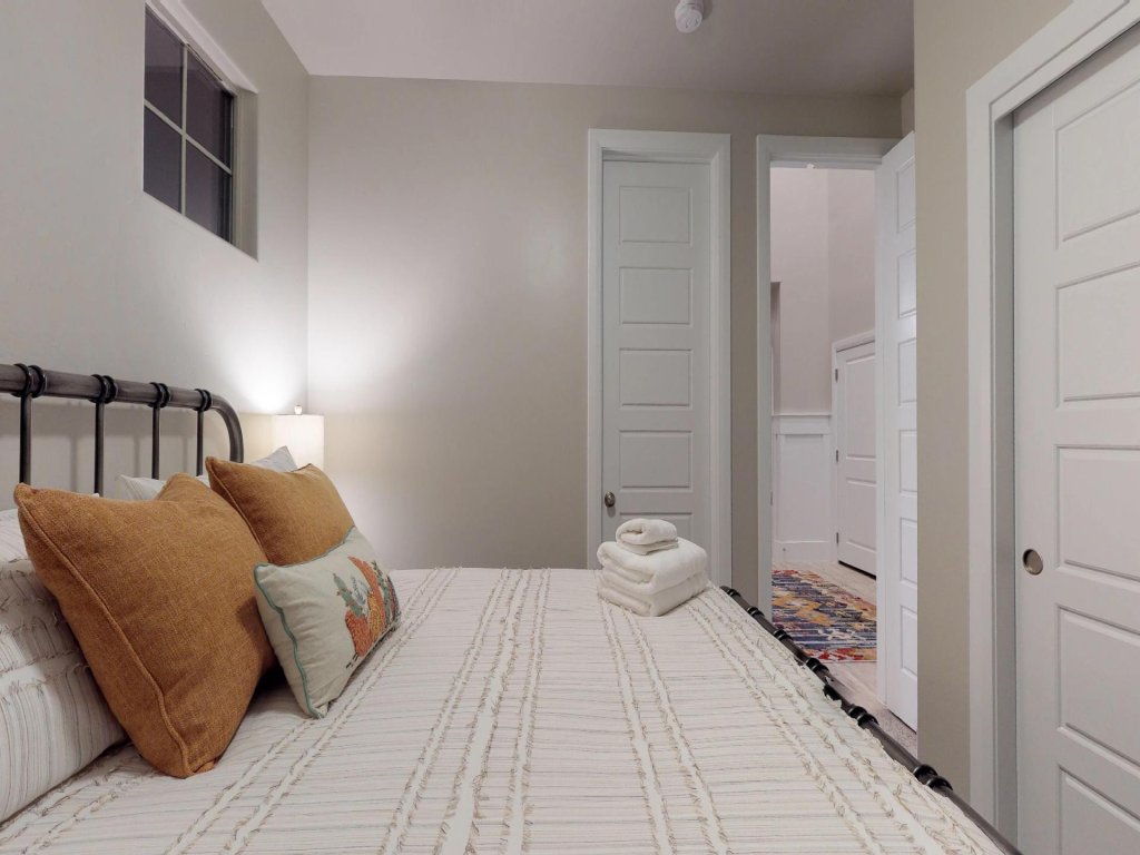 Arroyo Casita Vacation Rental in Utah - RedAwning