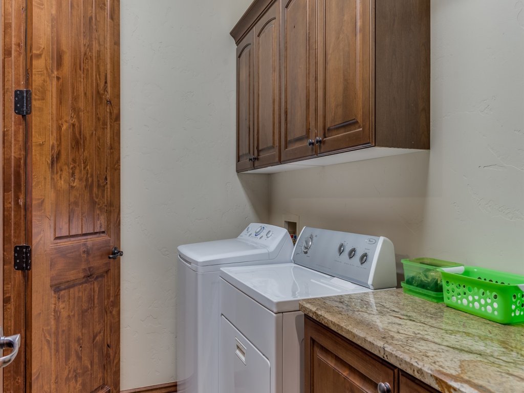 Beyond the Green Vacation Rental in Utah - RedAwning