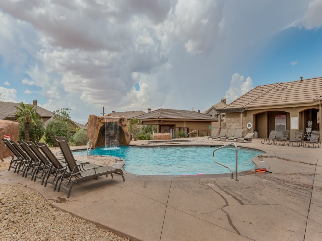 Southern Delight Vacation Rental in Utah - RedAwning