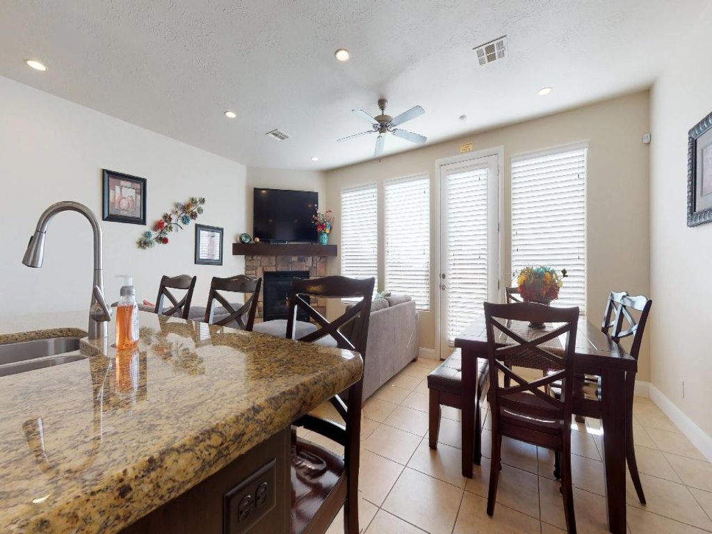 Southern Delight Vacation Rental in Utah - RedAwning