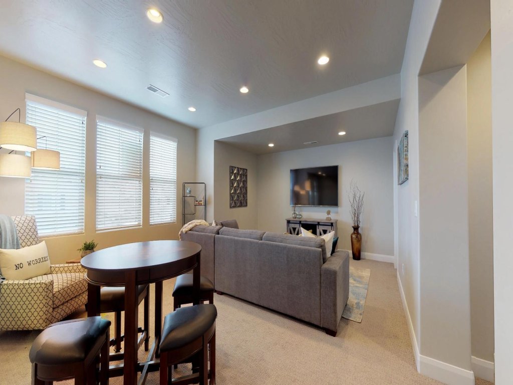 Endless Adventures Vacation Rental in Utah - RedAwning