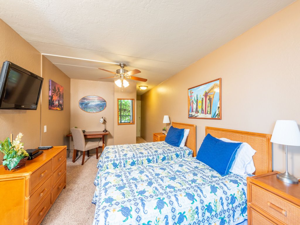 Kona Pacific A102 Vacation Rental in Kailua Kona - RedAwning