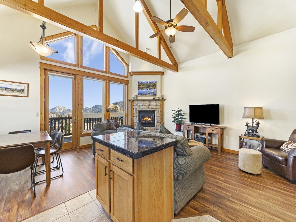 Jackstraw Mountain 32 Vacation Rental in Estes Park - RedAwning
