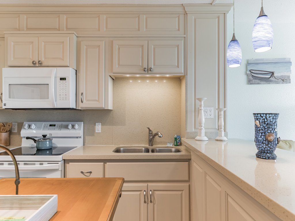 Cozy SPI Condo: Beach Walk, Pool & Pickleball Vacation Rental in South Padre Island - RedAwning
