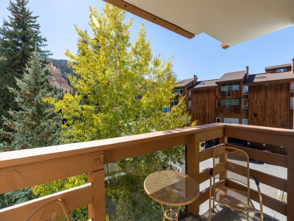Treetops Condo Short Walk to Base of Eagle Bahn Gondola Vacation Rental in Vail - RedAwning