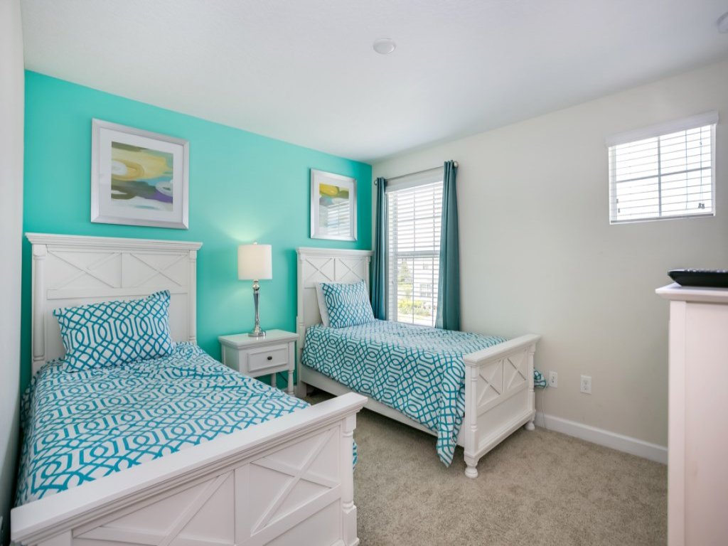 1585TEMPO Vacation Rental in Davenport - RedAwning