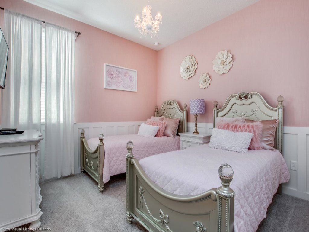Luxury 6 Bed Villa with Saltwater Pool/Spa Vacation Rental in Kissimmee - RedAwning
