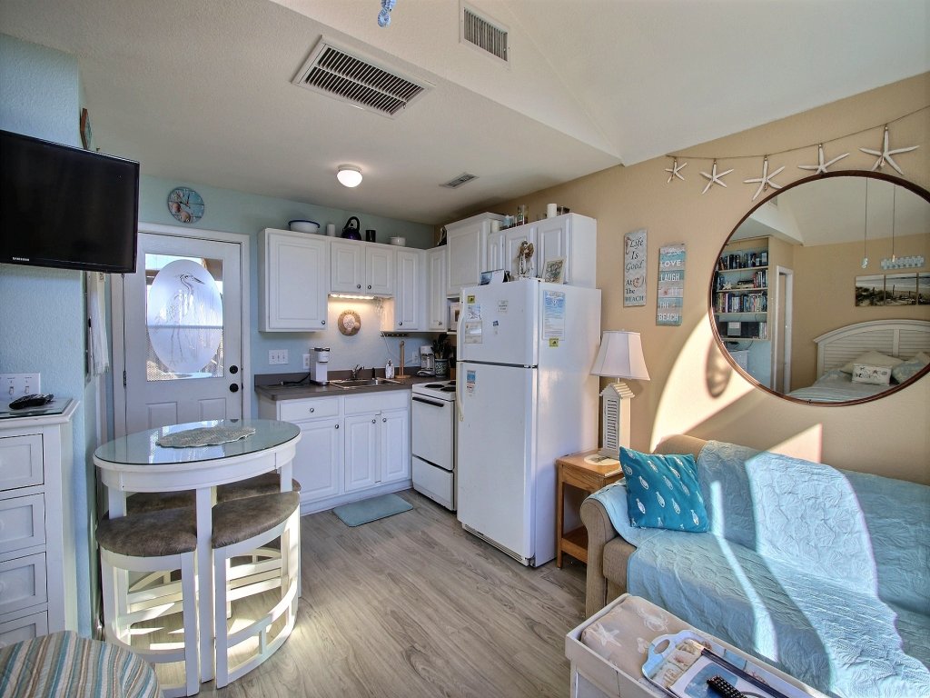 2 CABANA BY THE SEA Vacation Rental in Hatteras - RedAwning