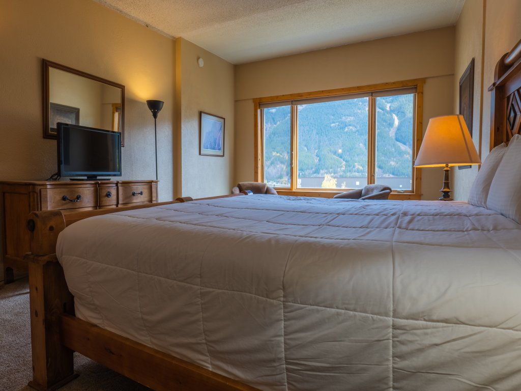 Ski Condo With Short Walk to Lifts - SH501 Vacation Rental in Copper Mountain - RedAwning