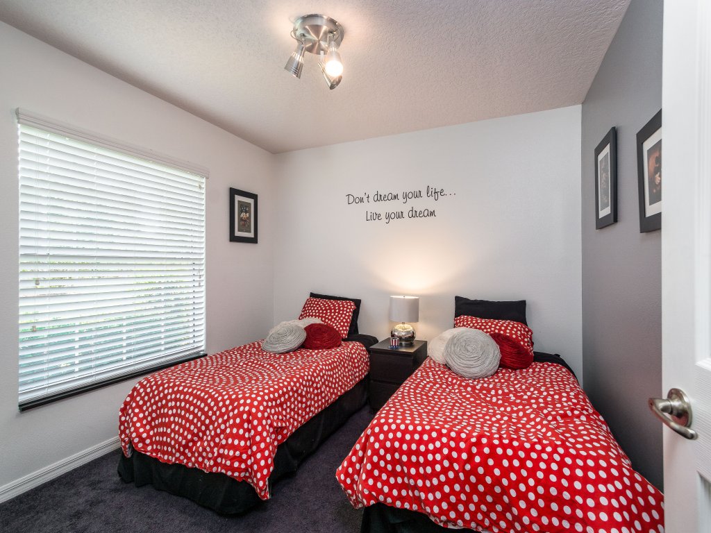Stunning Executive Villa Ruyper Vacation Rental in Florida - RedAwning