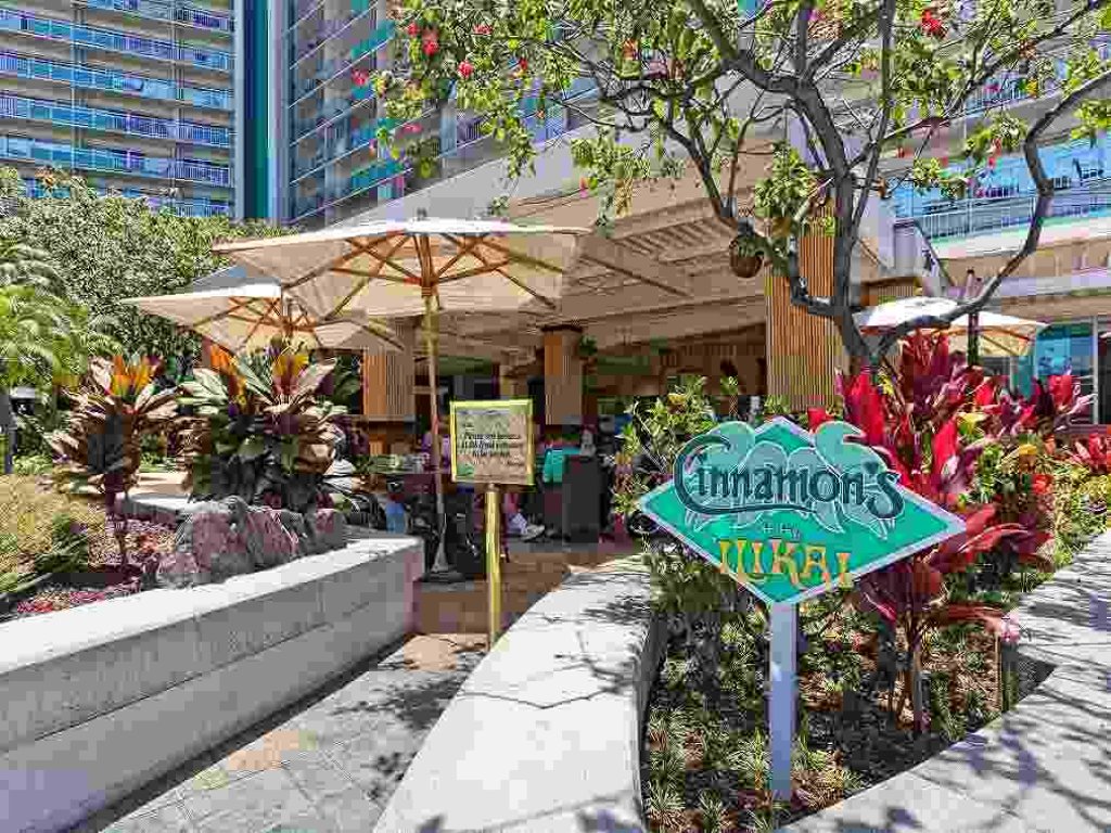 Ilikai Tower 827 Vacation Rental in Honolulu - RedAwning