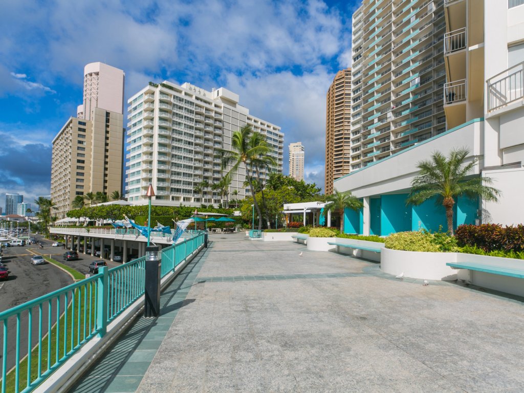 Ilikai Tower 1920 Vacation Rental in Honolulu - RedAwning