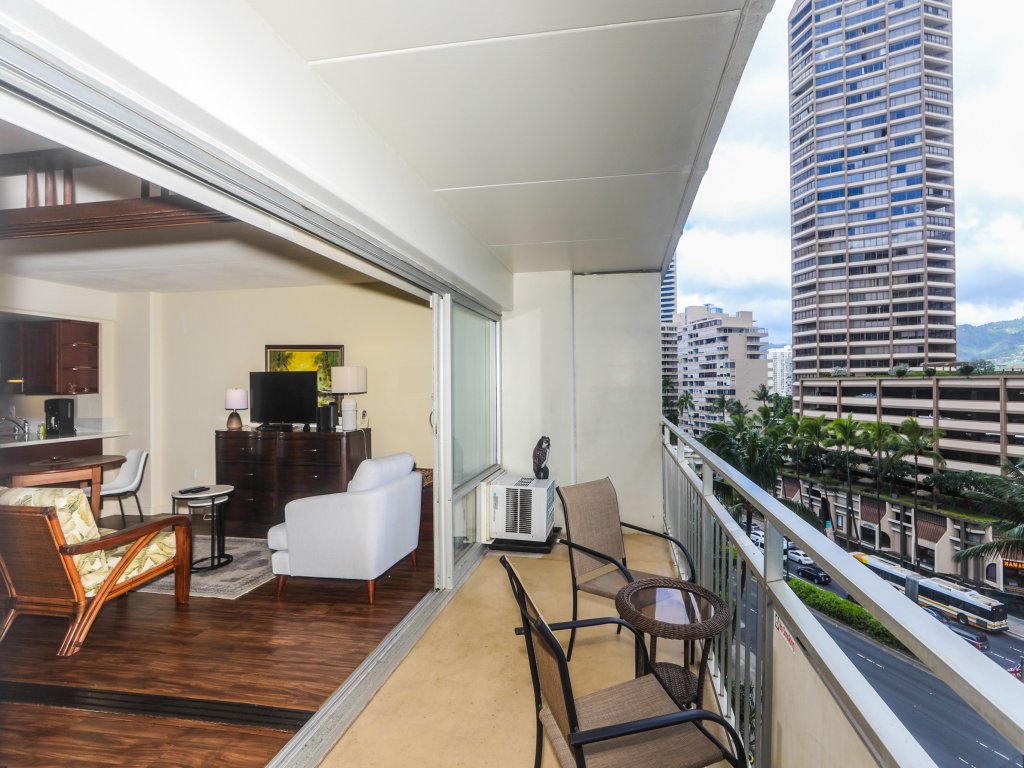 Ilikai Tower 701 Vacation Rental in Honolulu - RedAwning