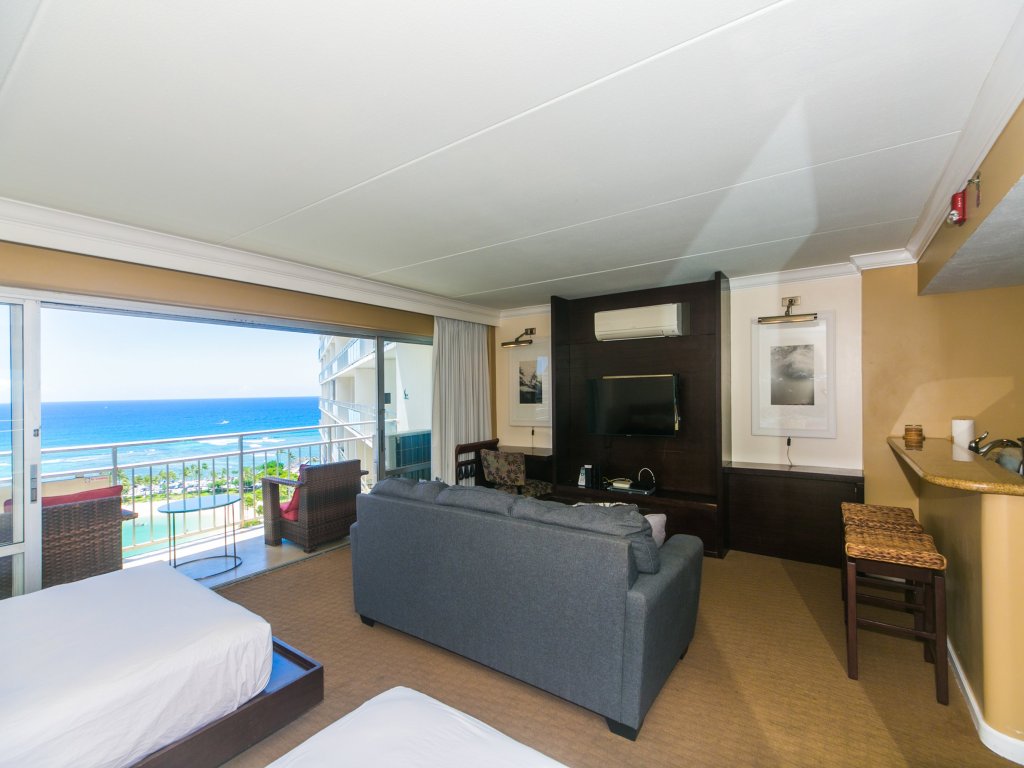 Ilikai Tower 1812 Vacation Rental in Honolulu - RedAwning