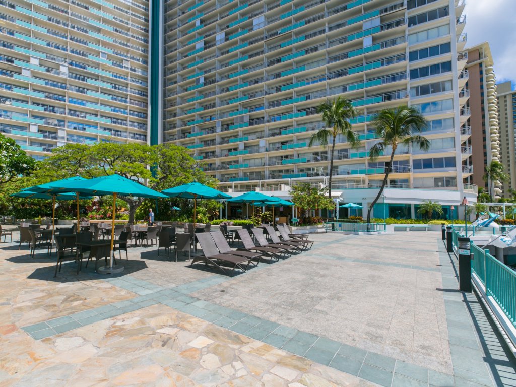 Ilikai Tower 839 Vacation Rental in Honolulu - RedAwning