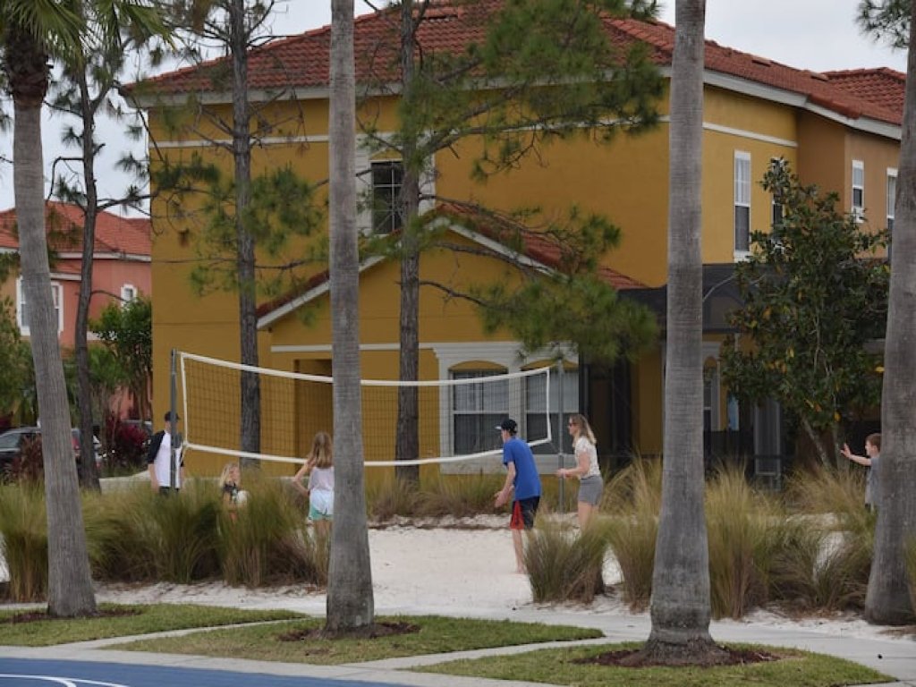 3BR, 2.5BA Townhome w/ lake View, Sunny Rear Yard  Vacation Rental in Kissimmee - RedAwning
