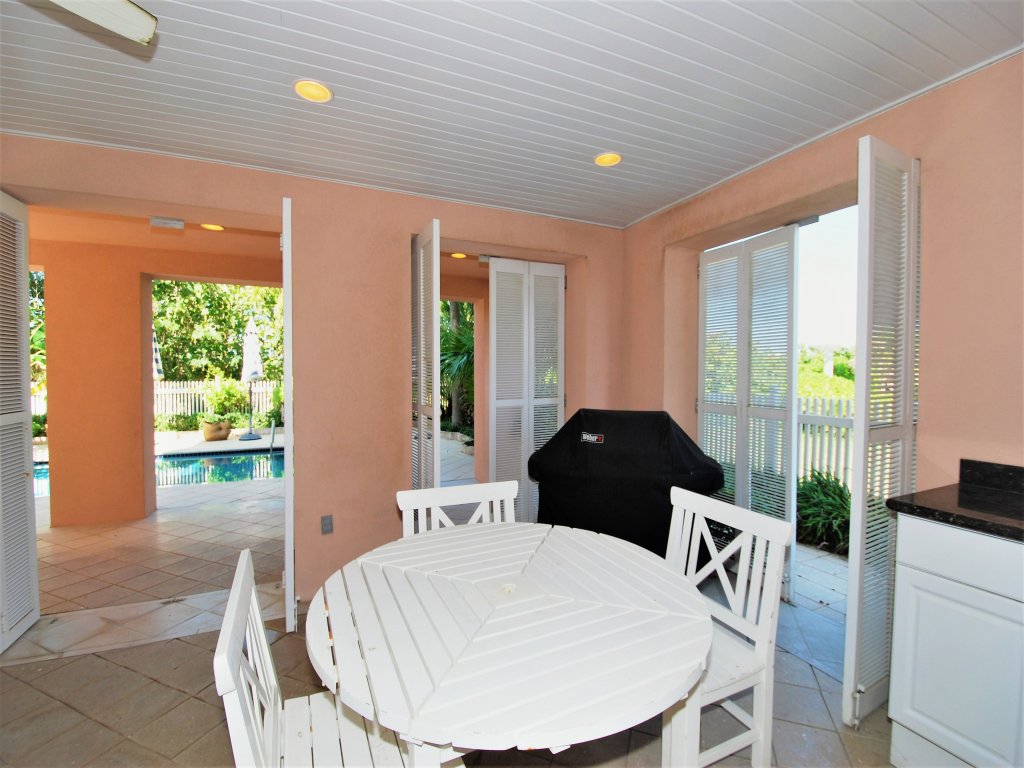 Sea Hawk - Private beach house with Pool & Hot Tub Vacation Rental in South Padre Island - RedAwning