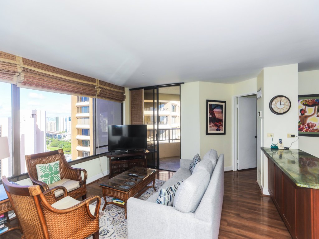 Discovery Bay 3719 Vacation Rental in Honolulu - RedAwning