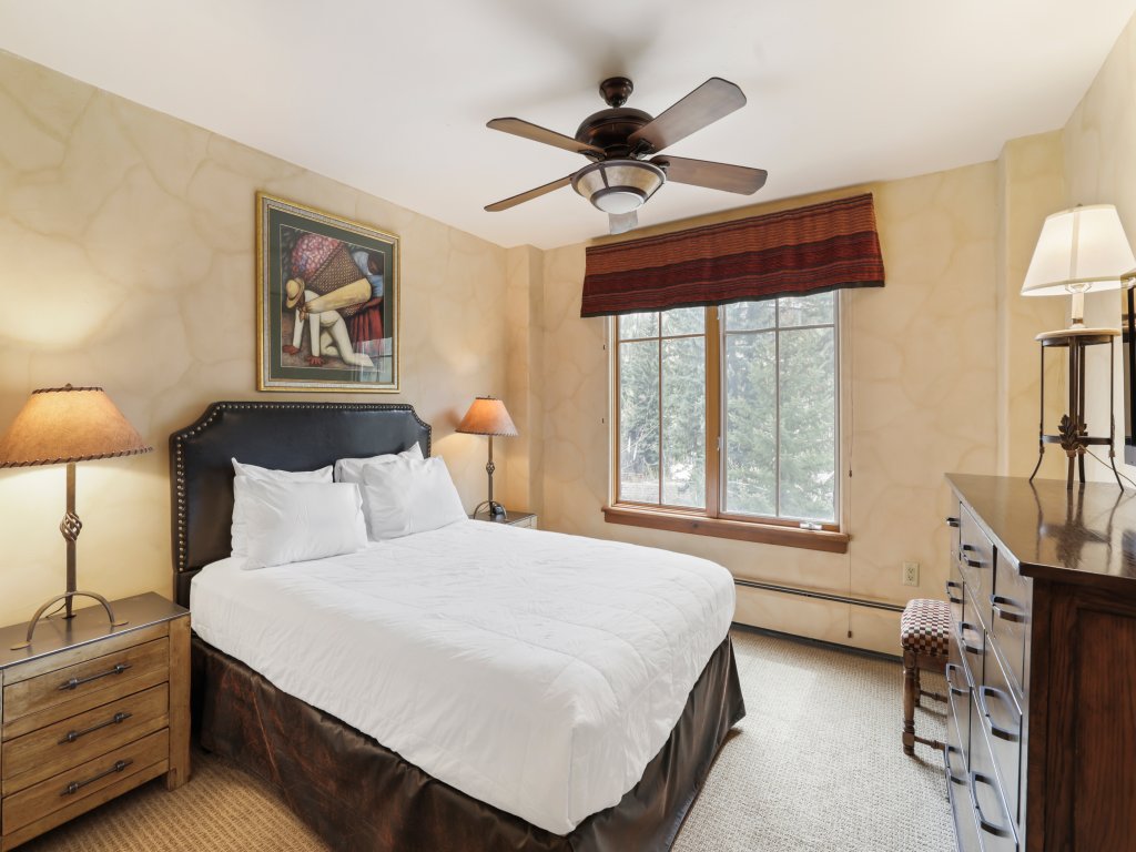 Gorgeous 2 BR With Lift View in Beaver Creek, Ski In/Ski Out Vacation Rental in Avon - RedAwning