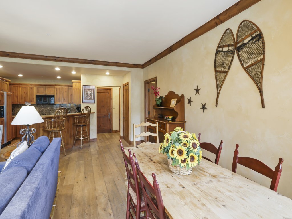 Gorgeous 2 BR With Lift View in Beaver Creek, Ski In/Ski Out Vacation Rental in Avon - RedAwning